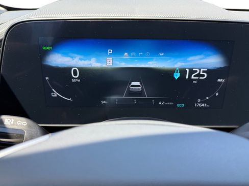 Used 2023 Kia Niro Wind FWD image 11