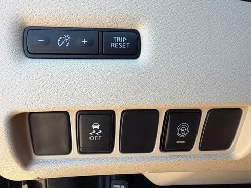 Used 2024 Nissan Murano SV FWD image 16