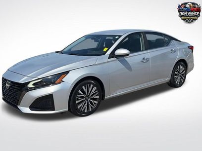 Used 2023 Nissan Altima 2.5 SV