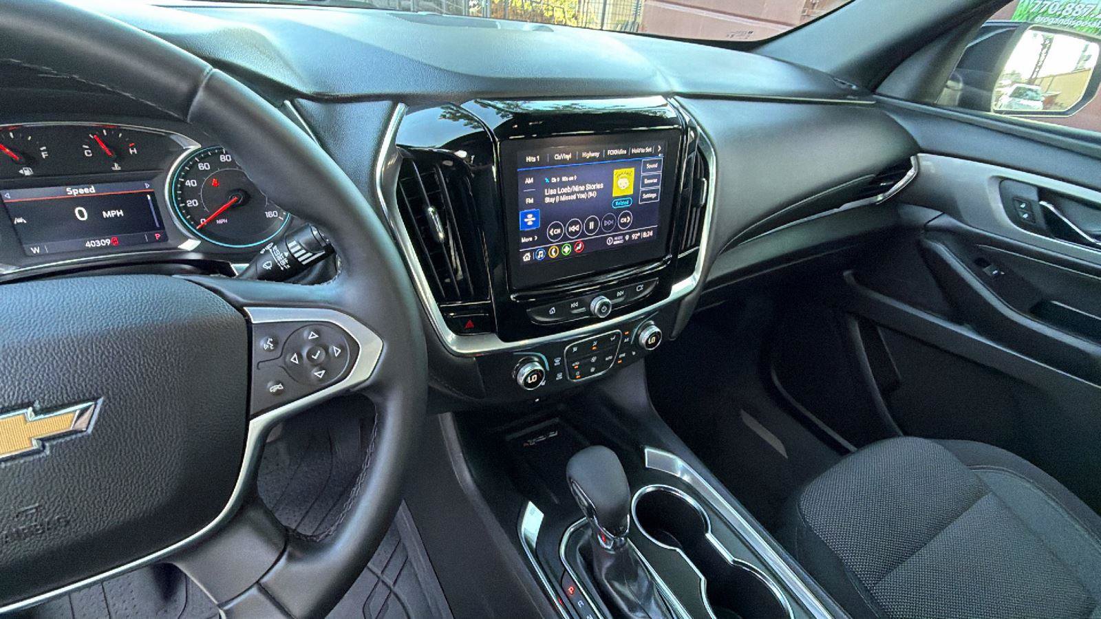 Used 2023 Chevrolet Traverse LT FWD image 5