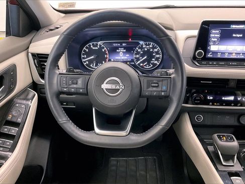 Certified 2023 Nissan Rogue SL image 4