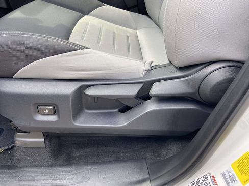 Used 2025 Toyota Tacoma TRD Sport RWD image 15