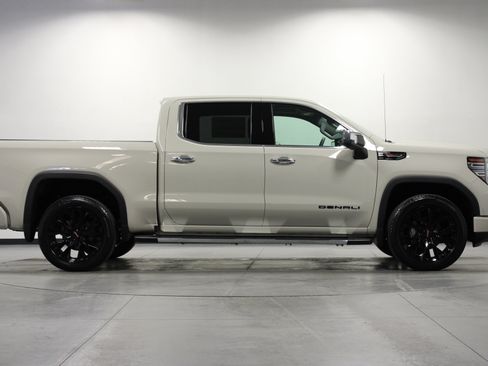 New 2026 GMC Sierra 1500 Denali w/ Technology Package AWD/4WD image 3