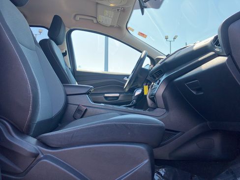 Used 2018 Ford Escape SE FWD image 31