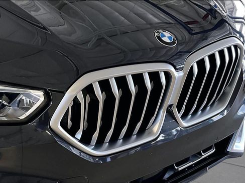 Used 2021 BMW X6 xDrive40i w/ Executive Package 2 AWD/4WD image 30