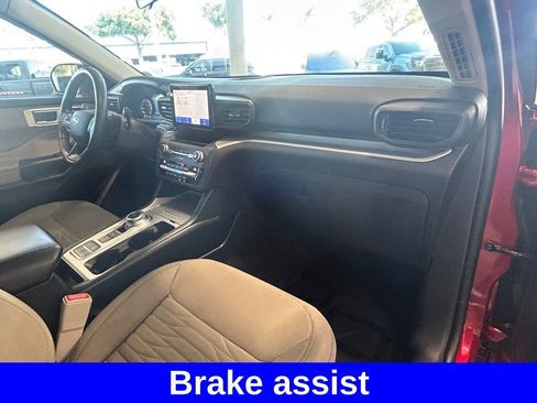 Certified 2020 Ford Explorer XLT w/ Comfort Package image 25
