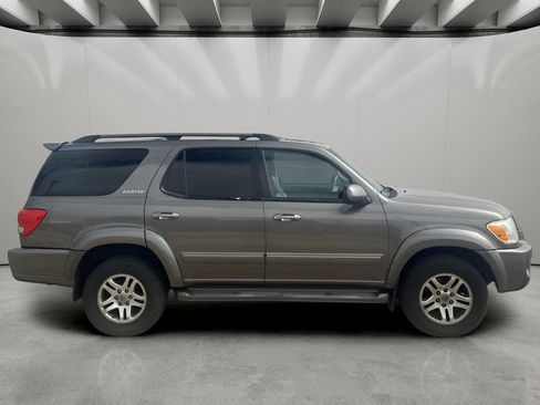 Used 2005 Toyota Sequoia Limited image 3
