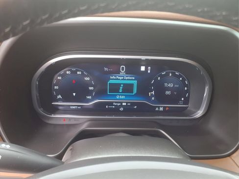 Used 2023 Chevrolet Tahoe High Country w/ Premium Package 2 AWD/4WD image 28