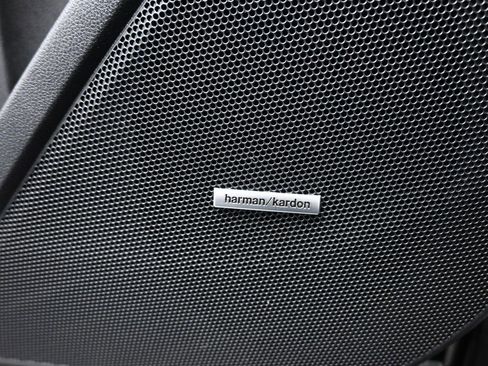 Used 2023 Subaru Forester Sport image 11