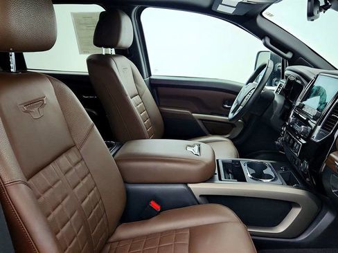 Used 2023 Nissan Titan Platinum Reserve w/ Moonroof Package AWD/4WD image 25