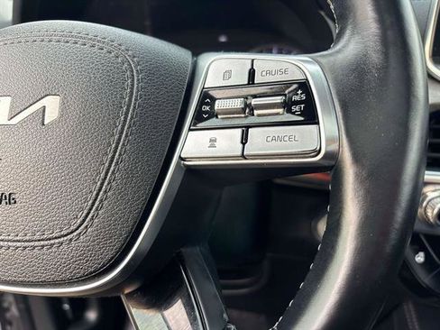 Used 2022 Kia Telluride EX image 24