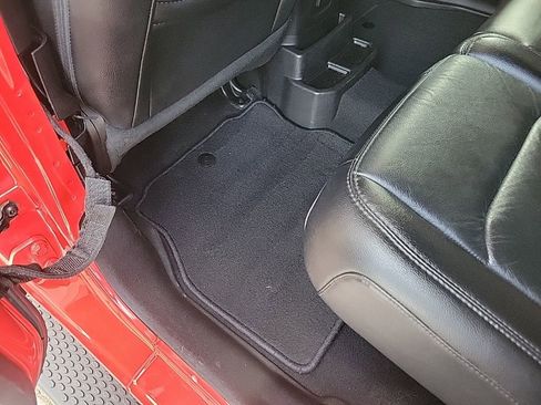 Used 2021 Jeep Wrangler Unlimited Sahara image 36