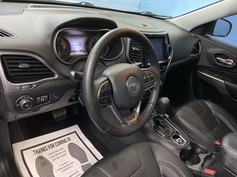 Certified 2019 Jeep Cherokee Limited image 10