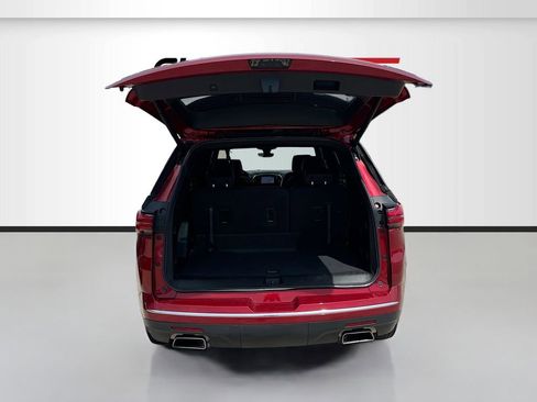 Used 2023 Chevrolet Traverse Premier AWD/4WD image 28