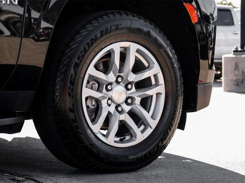 Used 2022 Chevrolet Suburban LT image 61