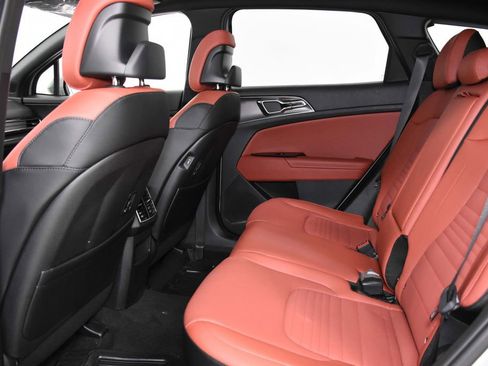 Certified 2024 Kia Sportage SX image 27