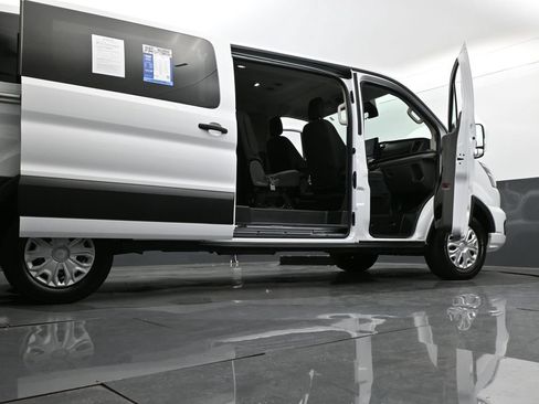 Used 2023 Ford Transit 350 XLT RWD image 33