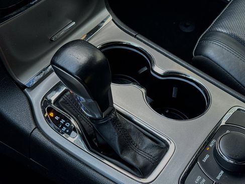 Certified 2021 Jeep Grand Cherokee Limited w/ Luxury Group II image 22