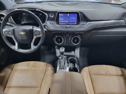 Certified 2022 Chevrolet Blazer Premier w/ Enhanced Convenience Package AWD/4WD image 18