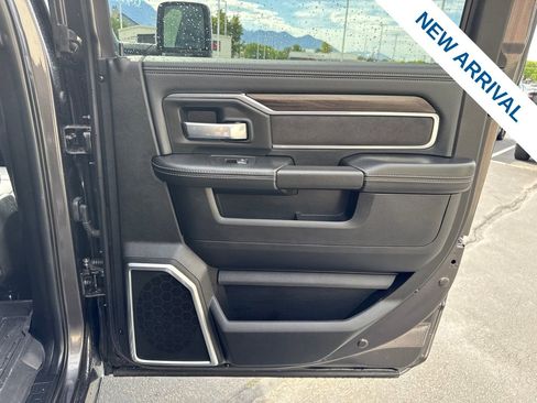 Used 2025 RAM 2500 Laramie AWD/4WD image 12