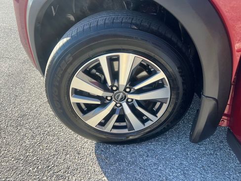 Used 2023 Nissan Pathfinder SL image 27