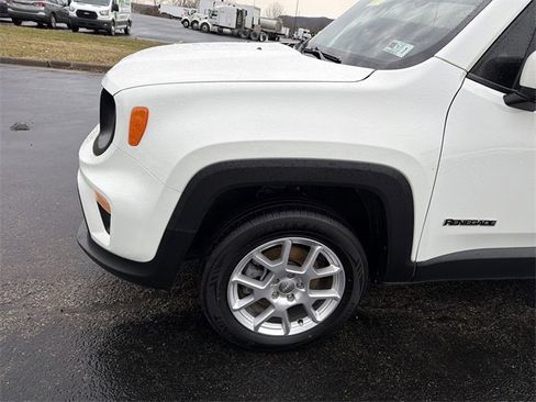 Used 2021 Jeep Renegade Latitude image 8