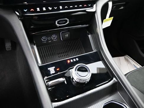 New 2026 Jeep Grand Cherokee Altitude AWD/4WD image 29