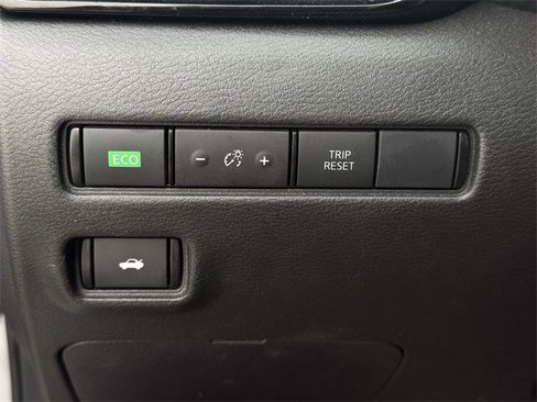 Used 2022 Nissan Sentra SV image 23