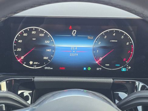 Used 2025 Mercedes-Benz GLA 250 image 13