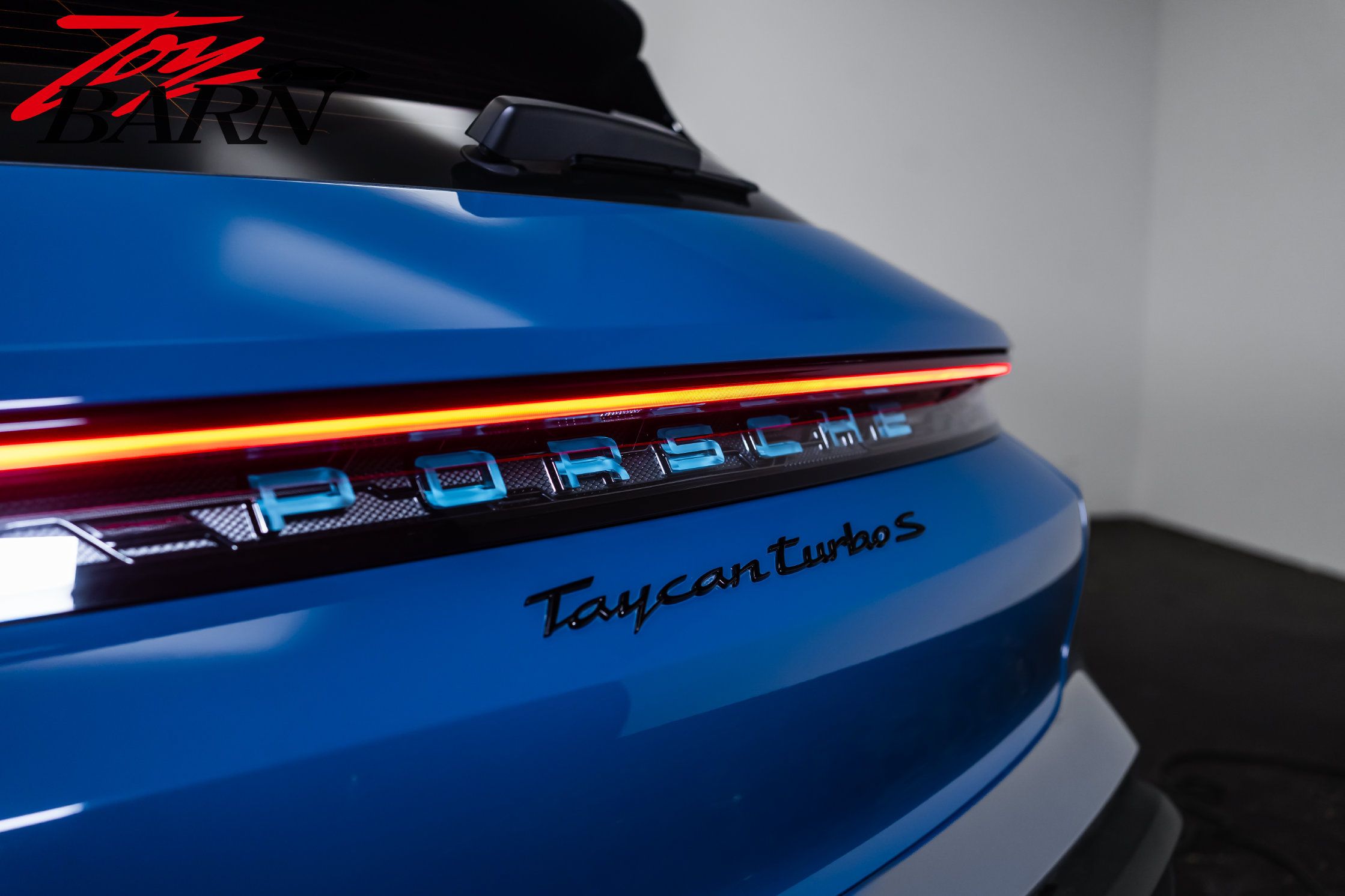 Used 2023 Porsche Taycan Turbo S w/ Premium Package AWD/4WD image 11