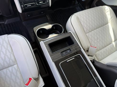 Used 2022 Lincoln Aviator Black Label w/ Dynamic Handling Package image 39