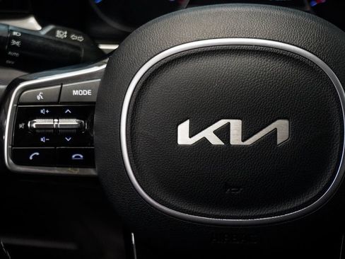 Used 2023 Kia Sorento S FWD image 15