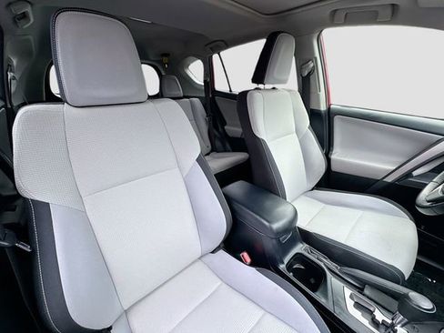 Used 2016 Toyota RAV4 XLE image 26