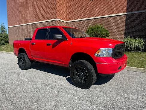 Used 2018 RAM 1500 Classic SLT AWD/4WD image 19