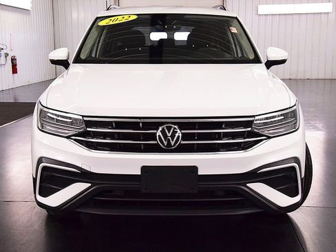 Used 2022 Volkswagen Tiguan S image 2