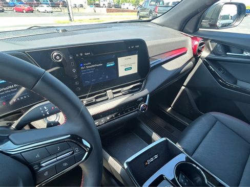 Used 2026 Chevrolet Equinox RS image 26