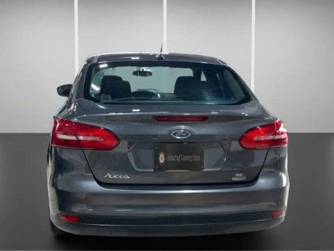 Used 2018 Ford Focus SE image 7