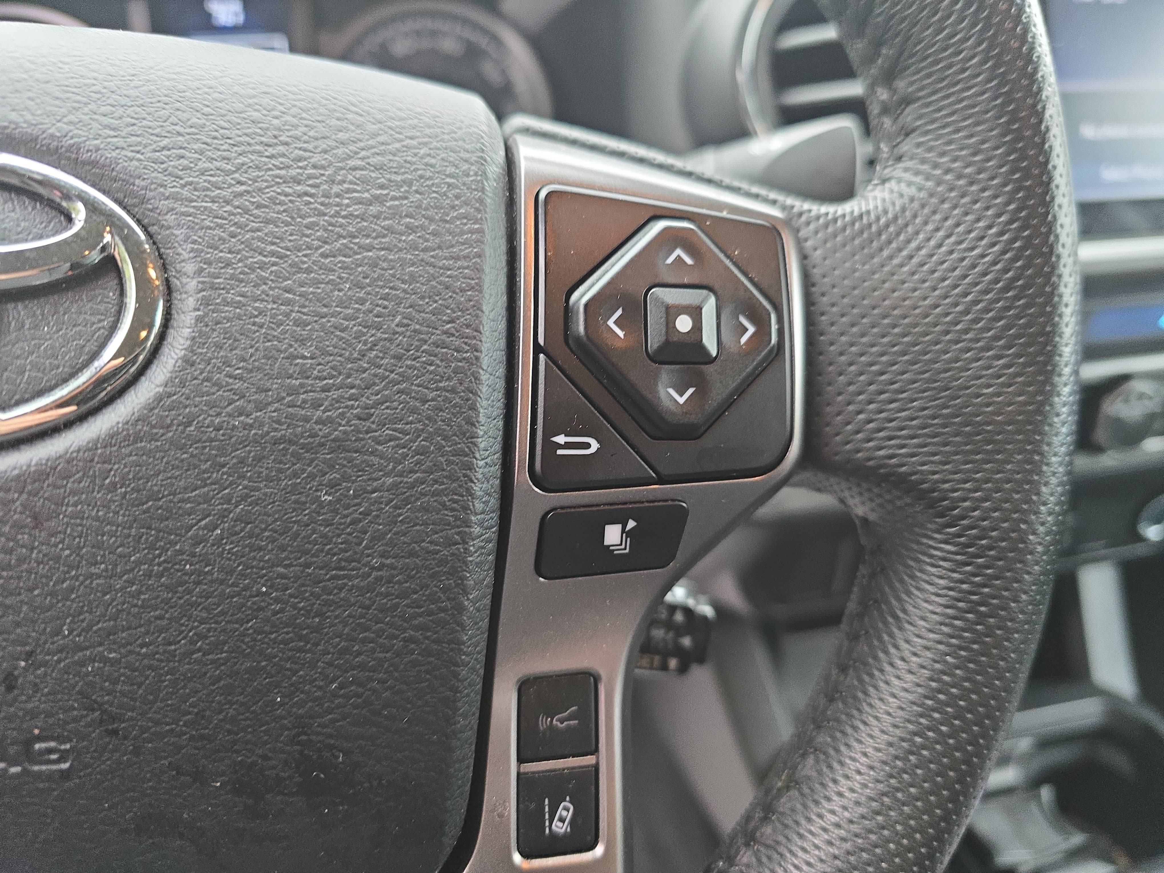 Used 2023 Toyota Tacoma SR5 w/ SX Package AWD/4WD image 18