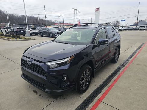 Certified 2022 Toyota RAV4 XLE Premium image 11