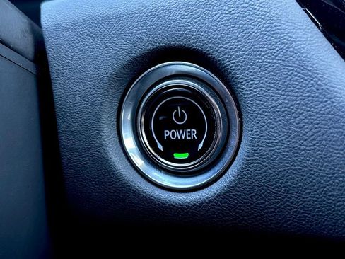 Used 2024 Cadillac Lyriq Tech RWD image 38