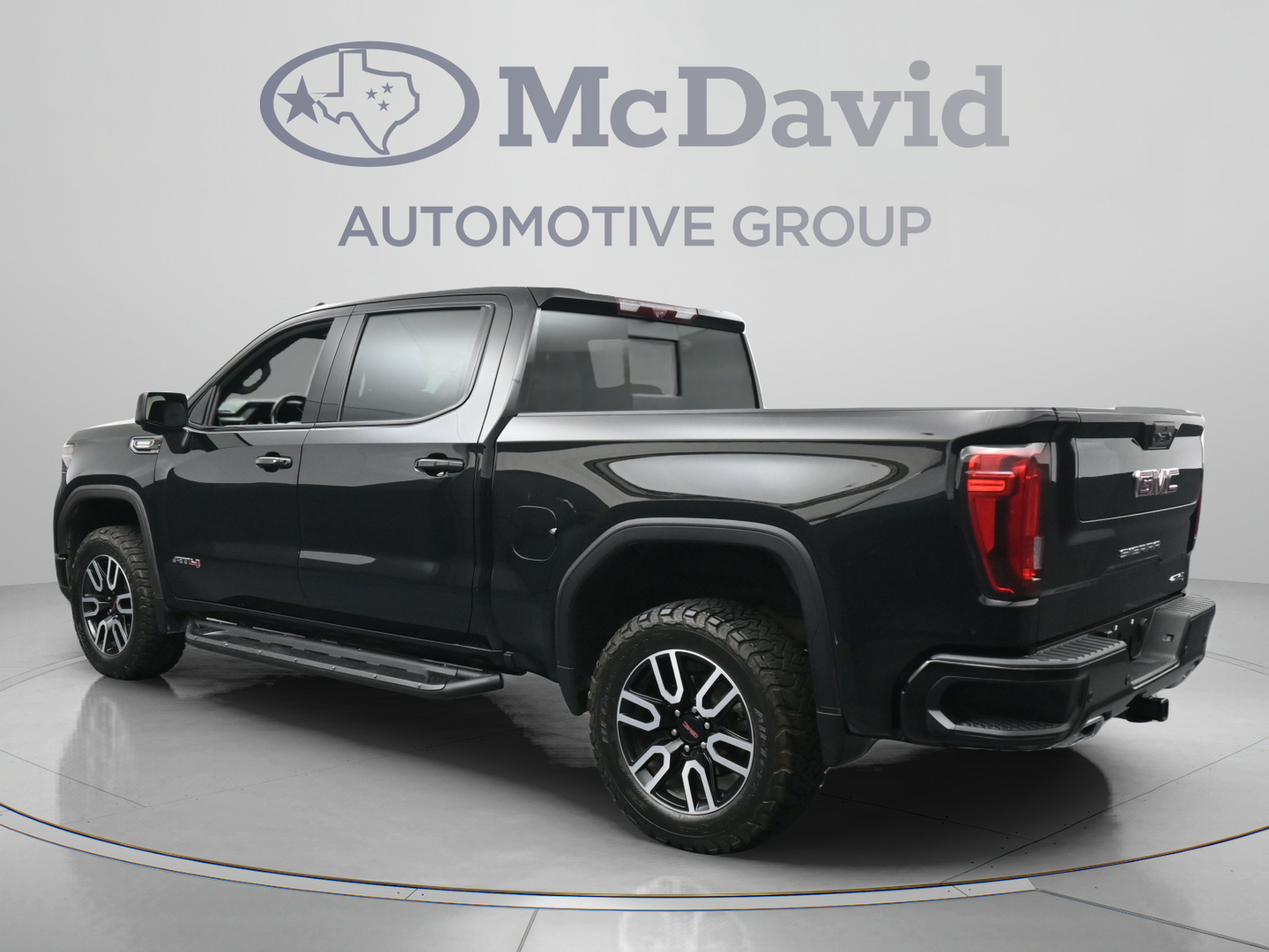 Used 2024 GMC Sierra 1500 AT4 w/ Technology Package AWD/4WD image 6