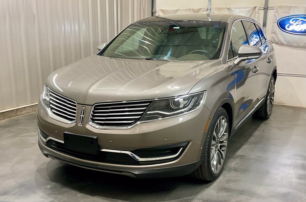 Used 2017 Lincoln MKX Reserve w/ Driver Assistance Package AWD/4WD image 5
