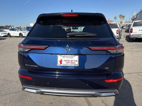 New 2026 Mitsubishi Outlander SE FWD image 6
