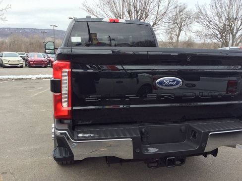 New 2026 Ford F350 Lariat w/ FX4 Off-Road Package image 14