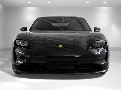 Used 2020 Porsche Taycan 4S image 5