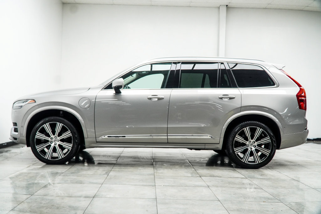 Used 2024 Volvo XC90 T8 Plus AWD/4WD image 13