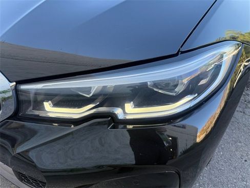 Used 2022 BMW 330i xDrive Sedan w/ M Sport Package image 31