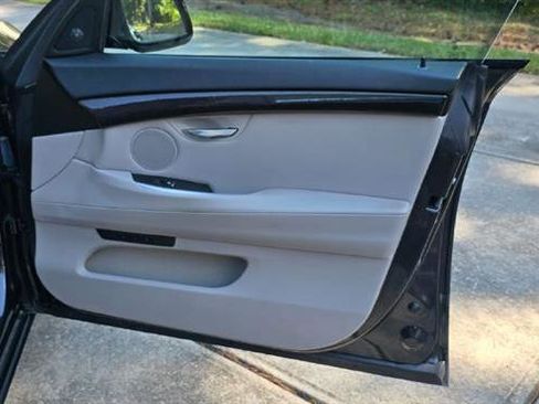 Used 2012 BMW 550i Gran Turismo 550i w/ Driver Assistance Pkg image 37