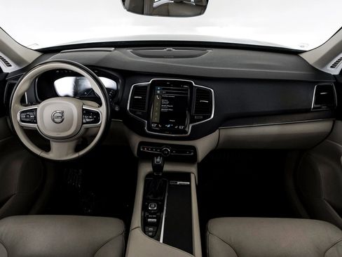 Used 2020 Volvo XC90 T5 Momentum image 13