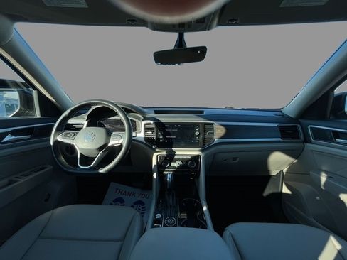 Used 2022 Volkswagen Atlas SE w/ Panoramic Sunroof Package image 35